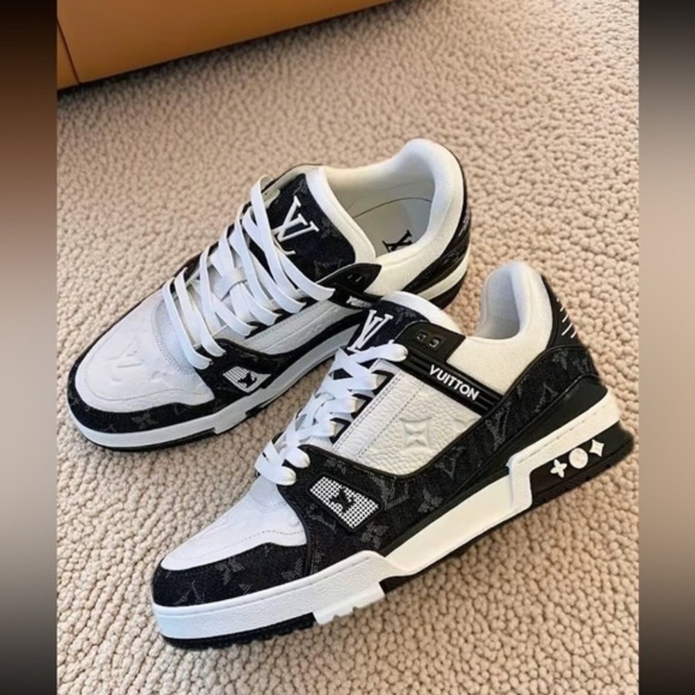 Louis Vuitton Trainer Sneaker Black and White US 11 - Picture 2 of 8